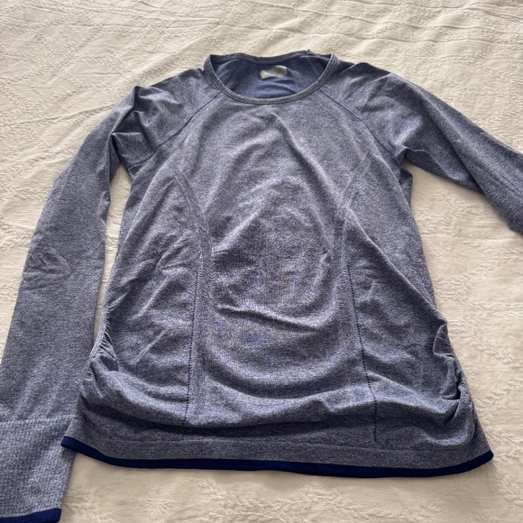 Athleta long sleeve workout Tee - Picture 1 of 5